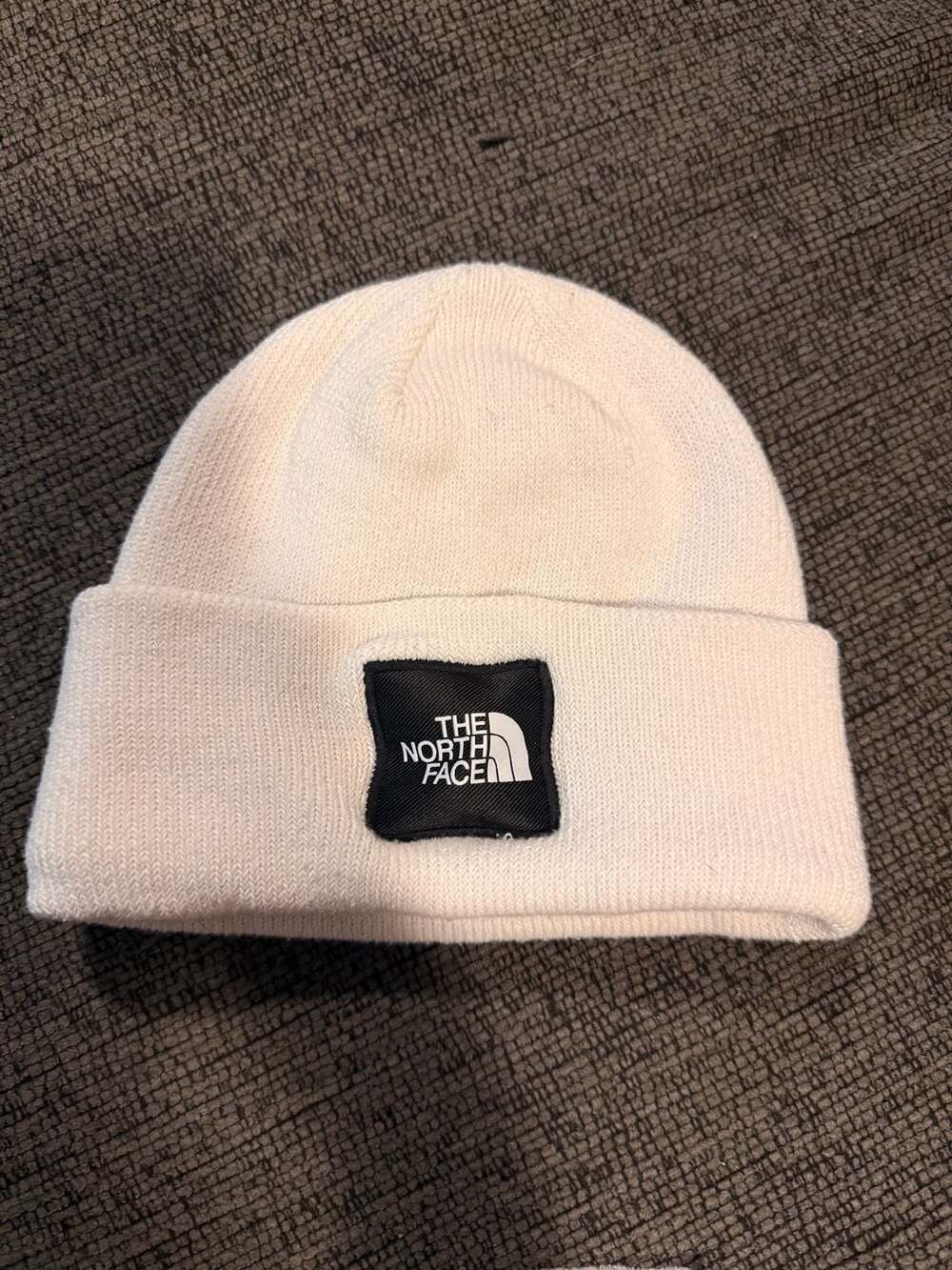 The North Face Big Box Logo Cuffed Beanie in White Dune